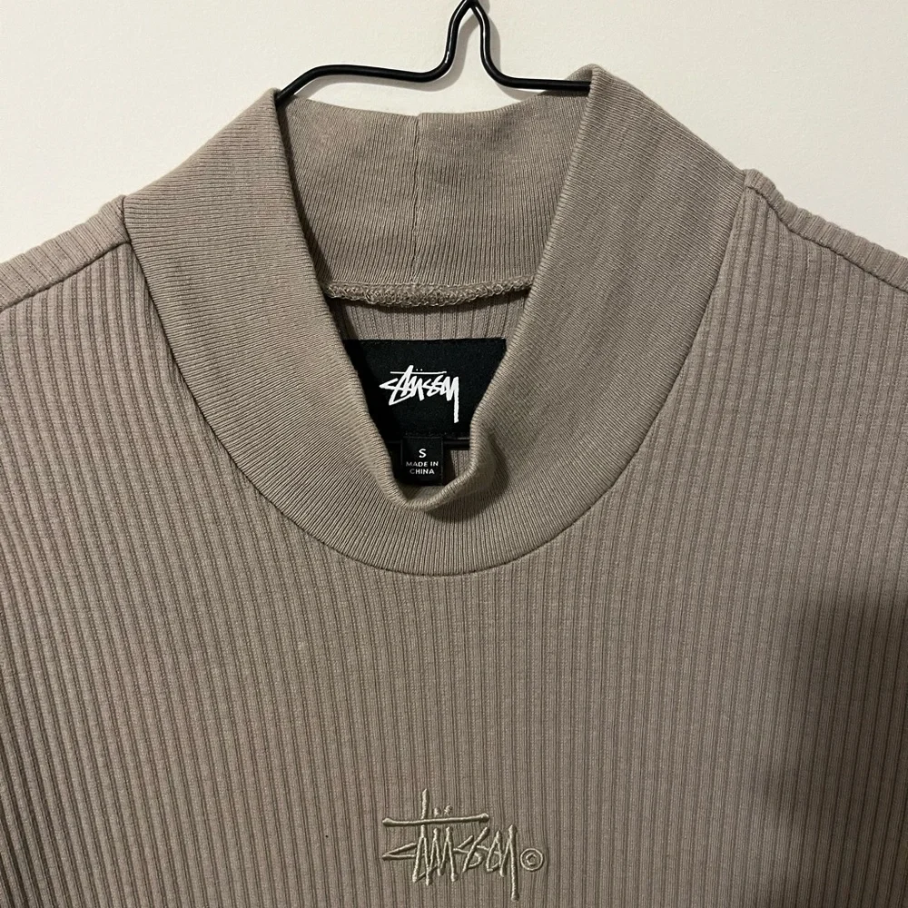 Stussy Taupe and Green Long Sleeve Dress - Picture 5 of 8